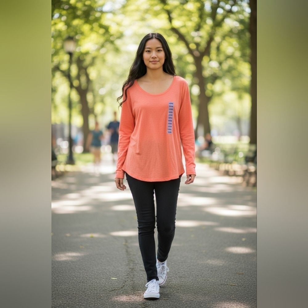 GAP Women's Soft Comfy Casual Scoop Neck Long Sleeve T-Shirt Large Peach Color
